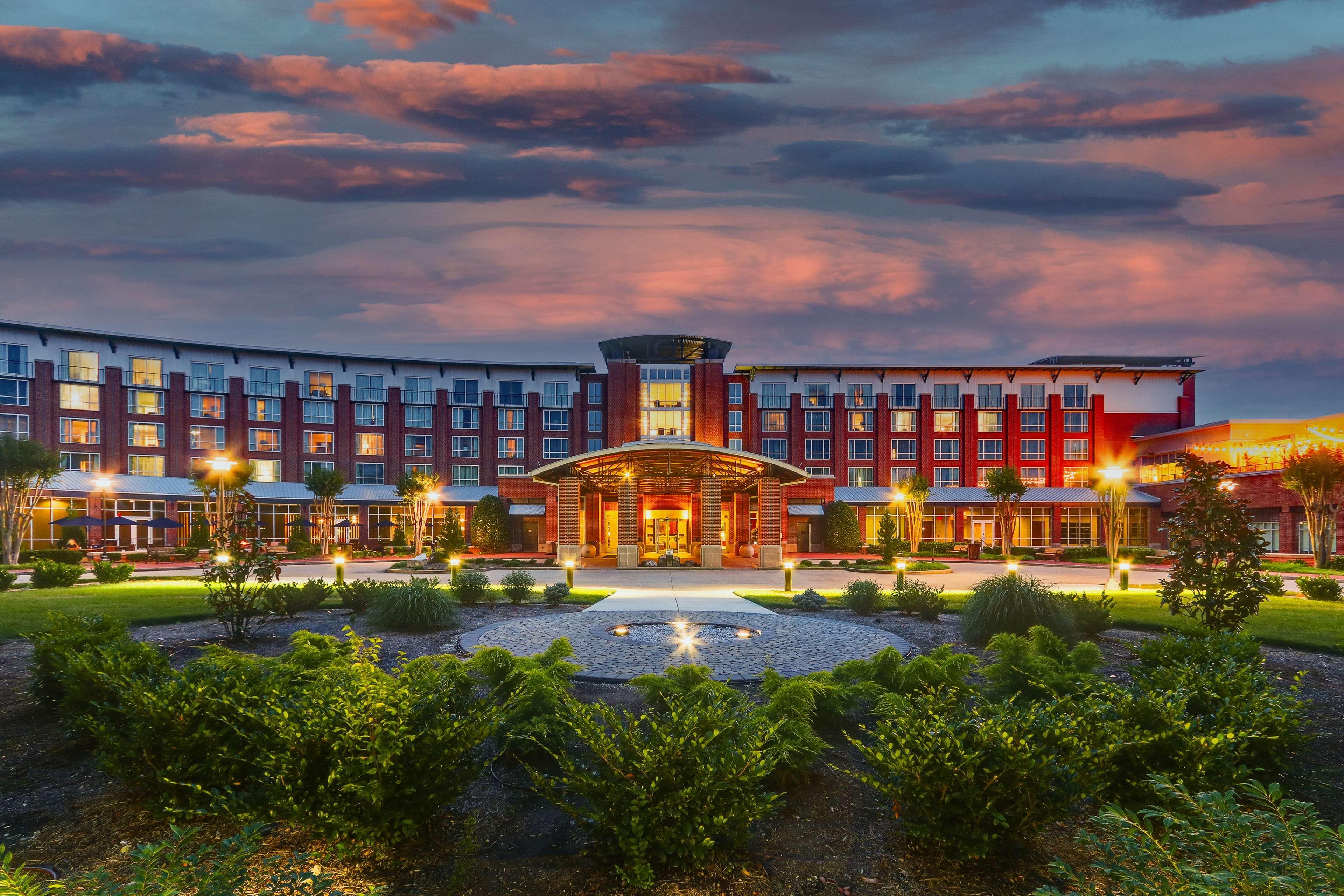 The Chattanoogan Hotel, Curio Collection By Hilton Εξωτερικό φωτογραφία