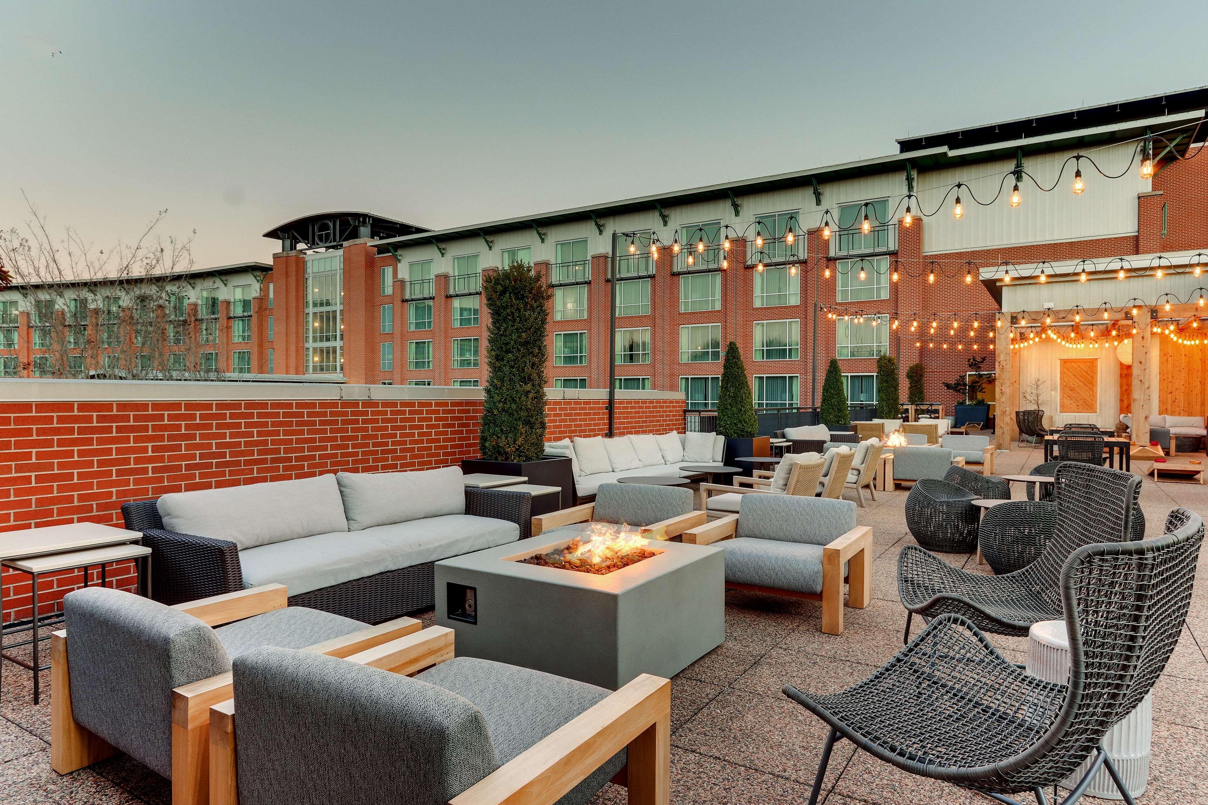 The Chattanoogan Hotel, Curio Collection By Hilton Εξωτερικό φωτογραφία