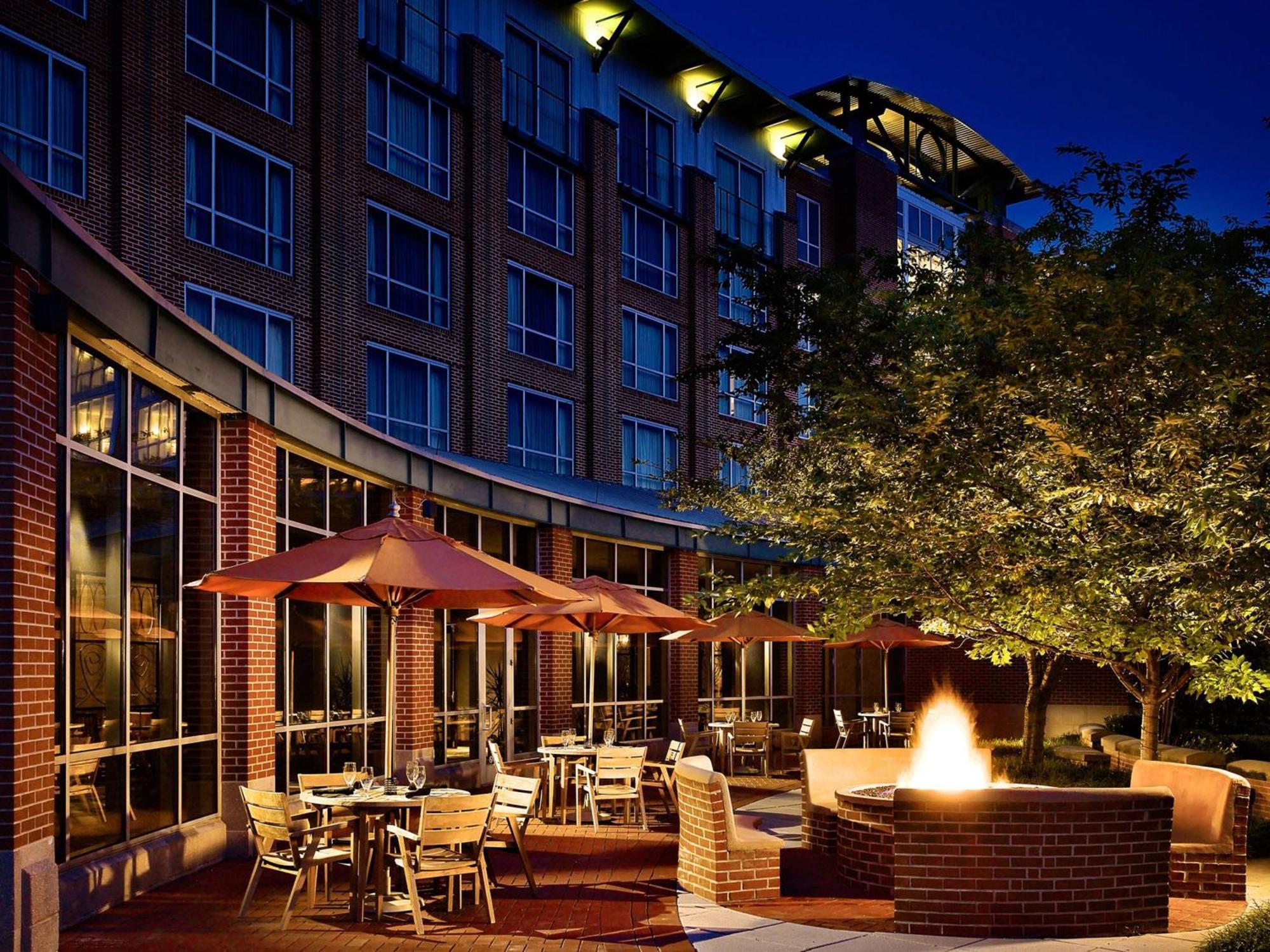 The Chattanoogan Hotel, Curio Collection By Hilton Εξωτερικό φωτογραφία